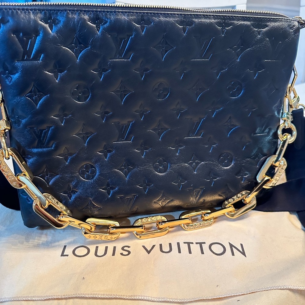 Authentic Gently used  Louis Vuitton coussin MM microchip